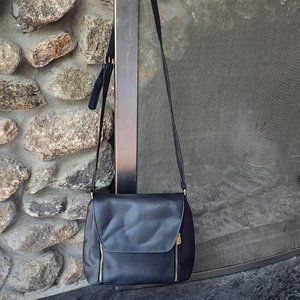 Women’s Black Leather Shoulder Bag Multiple Compartments and Zippers